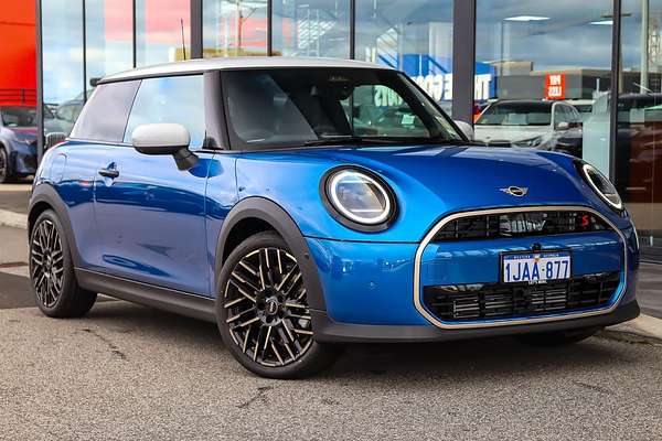 2026 MINI 3 Door Hatch