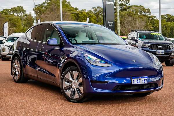 2023 Tesla Model Y Rear-Wheel Drive