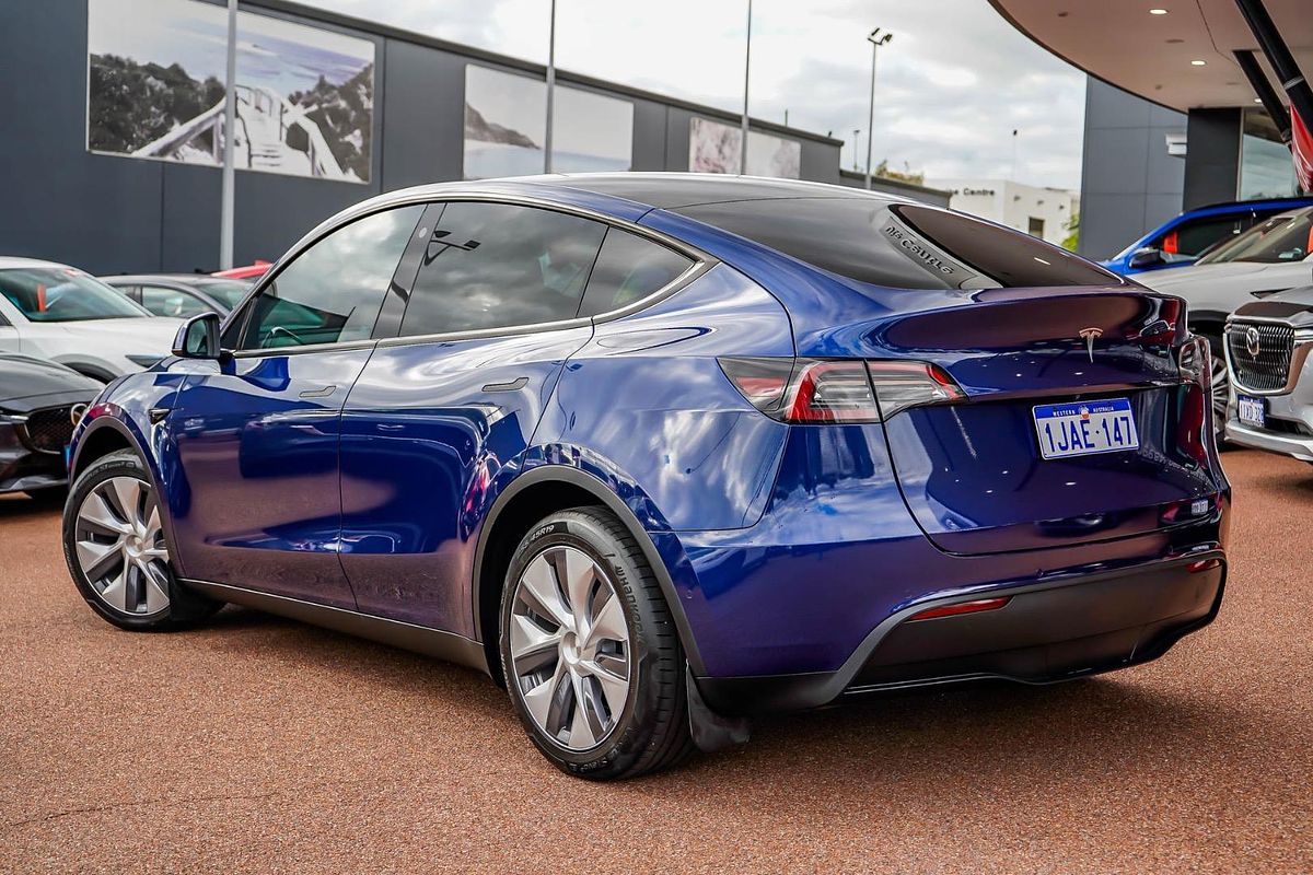 2023 Tesla Model Y Rear-Wheel Drive