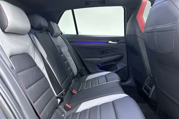 2024 Volkswagen Golf GTI 8 thumb-11