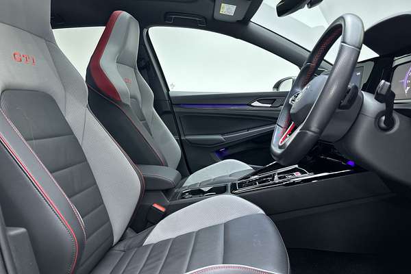 2024 Volkswagen Golf GTI 8 thumb-12
