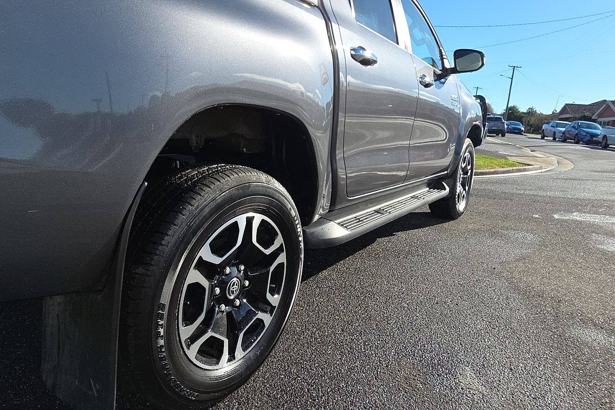 2024 Toyota Hilux SR5 GUN126R 4X4