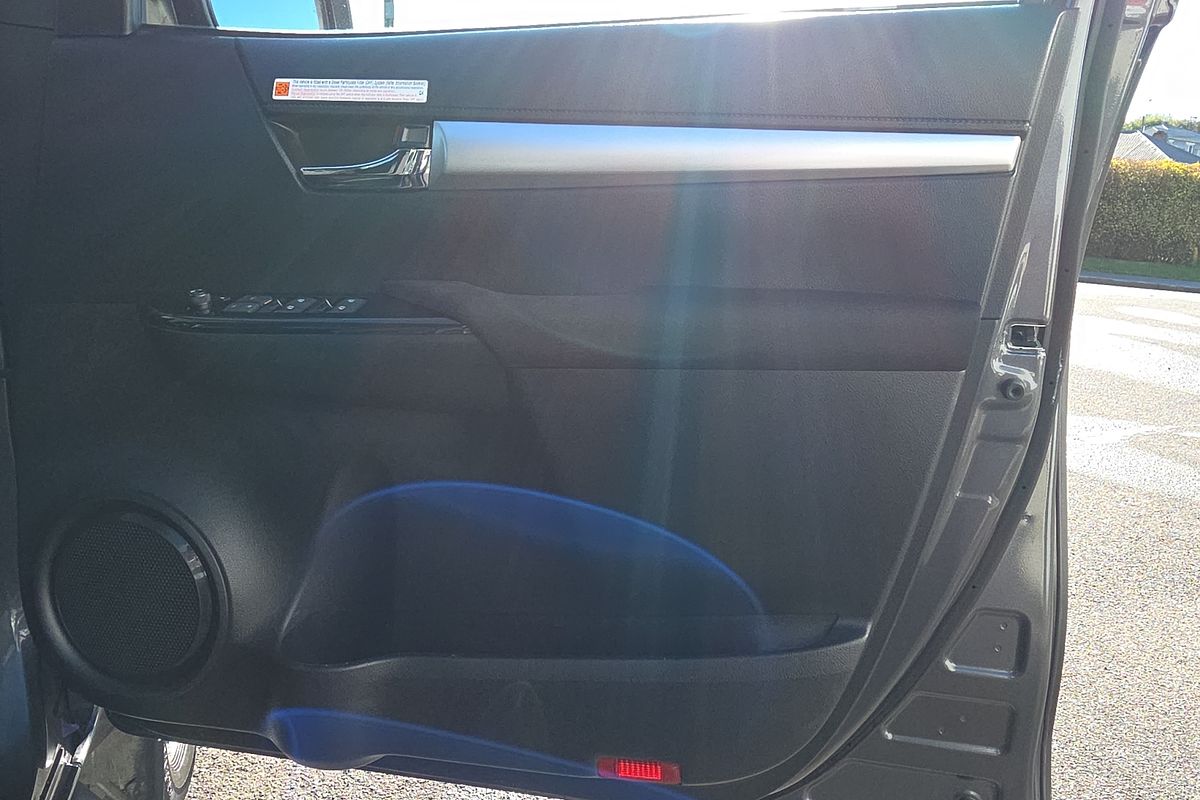 2024 Toyota Hilux SR5 GUN126R 4X4