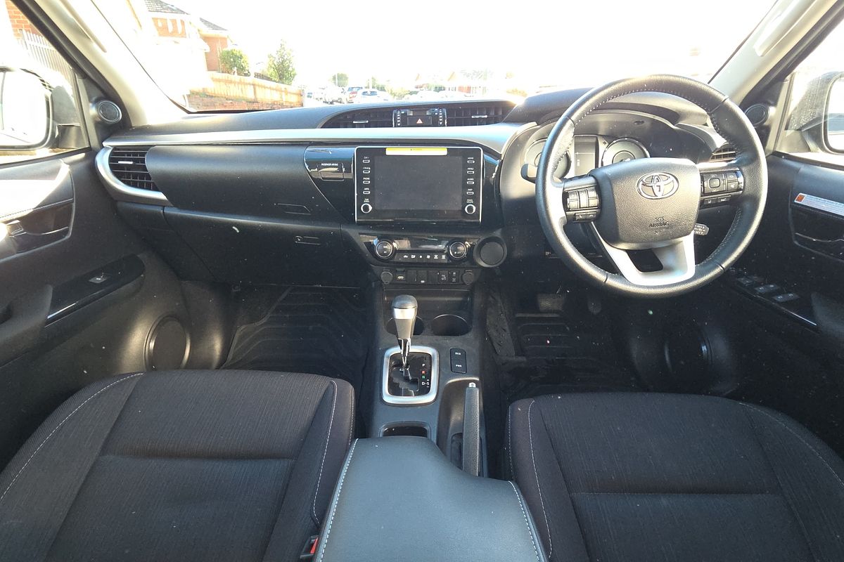 2024 Toyota Hilux SR5 GUN126R 4X4