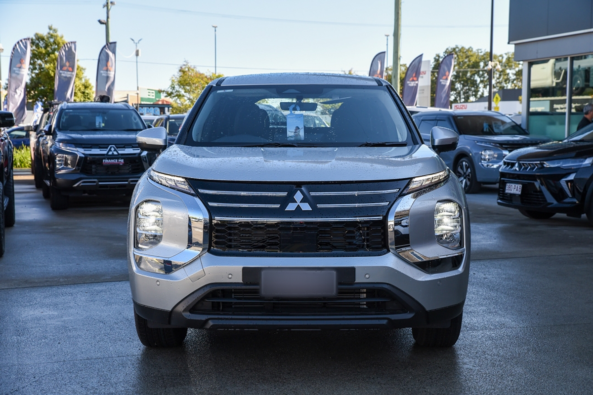 2025 Mitsubishi Outlander ES ZM