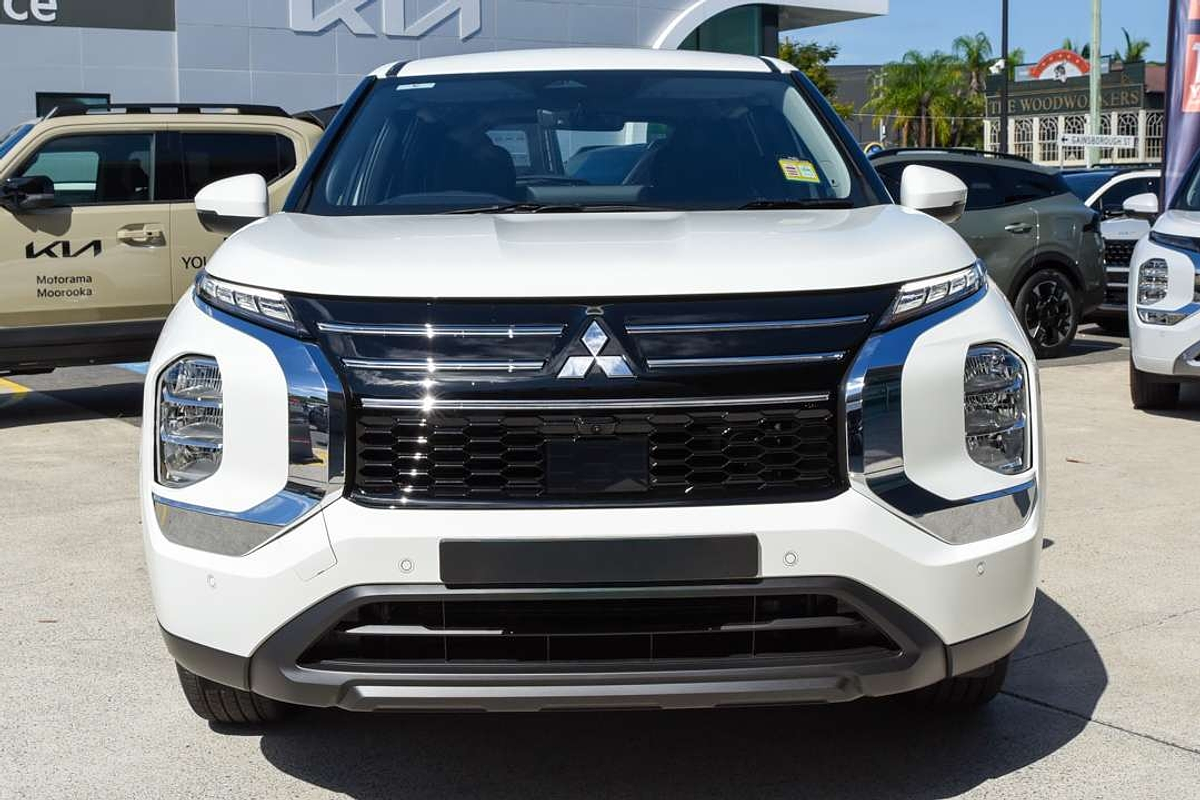 2025 Mitsubishi Outlander ES ZM