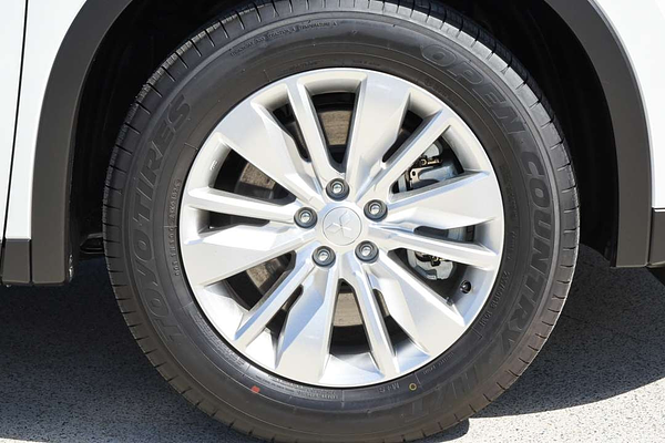 2025 Mitsubishi Outlander ES ZM thumb-4