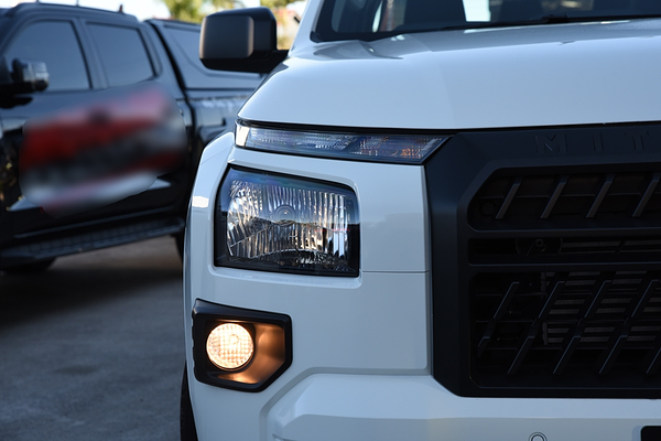 2025 Mitsubishi Triton GLX MV 4X4 thumb-2