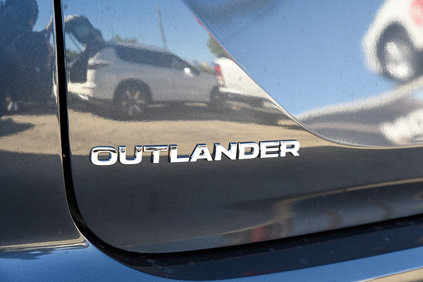 2026 Mitsubishi Outlander LS ZM thumb-19