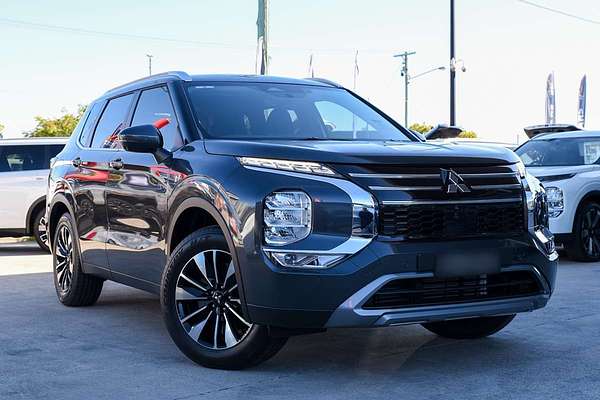 2025 Mitsubishi Outlander LS ZM thumb-1