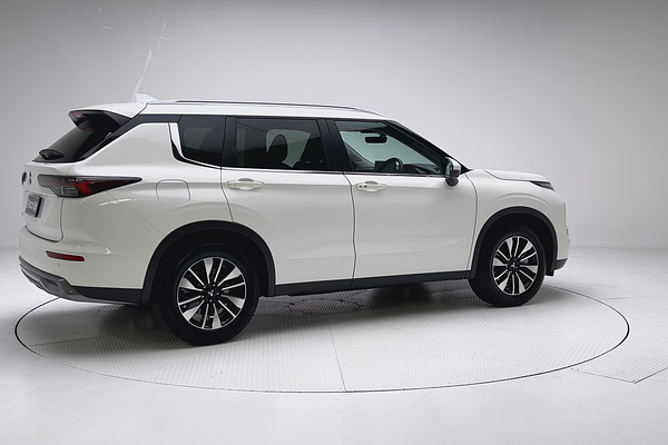 2026 Mitsubishi Outlander LS ZM thumb-23