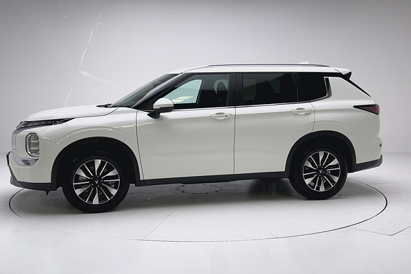 2026 Mitsubishi Outlander LS ZM thumb-27