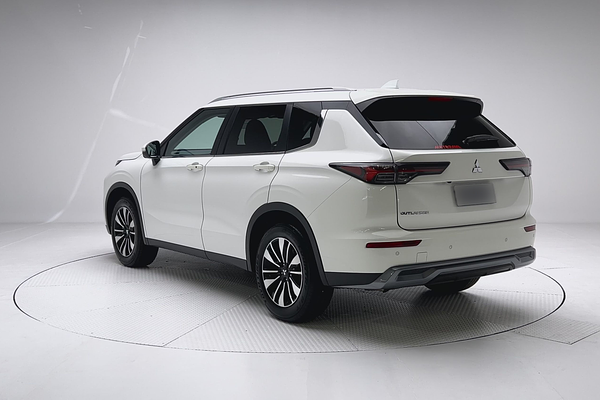 2026 Mitsubishi Outlander LS ZM thumb-29