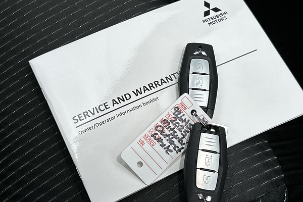 2026 Mitsubishi Outlander LS ZM thumb-43