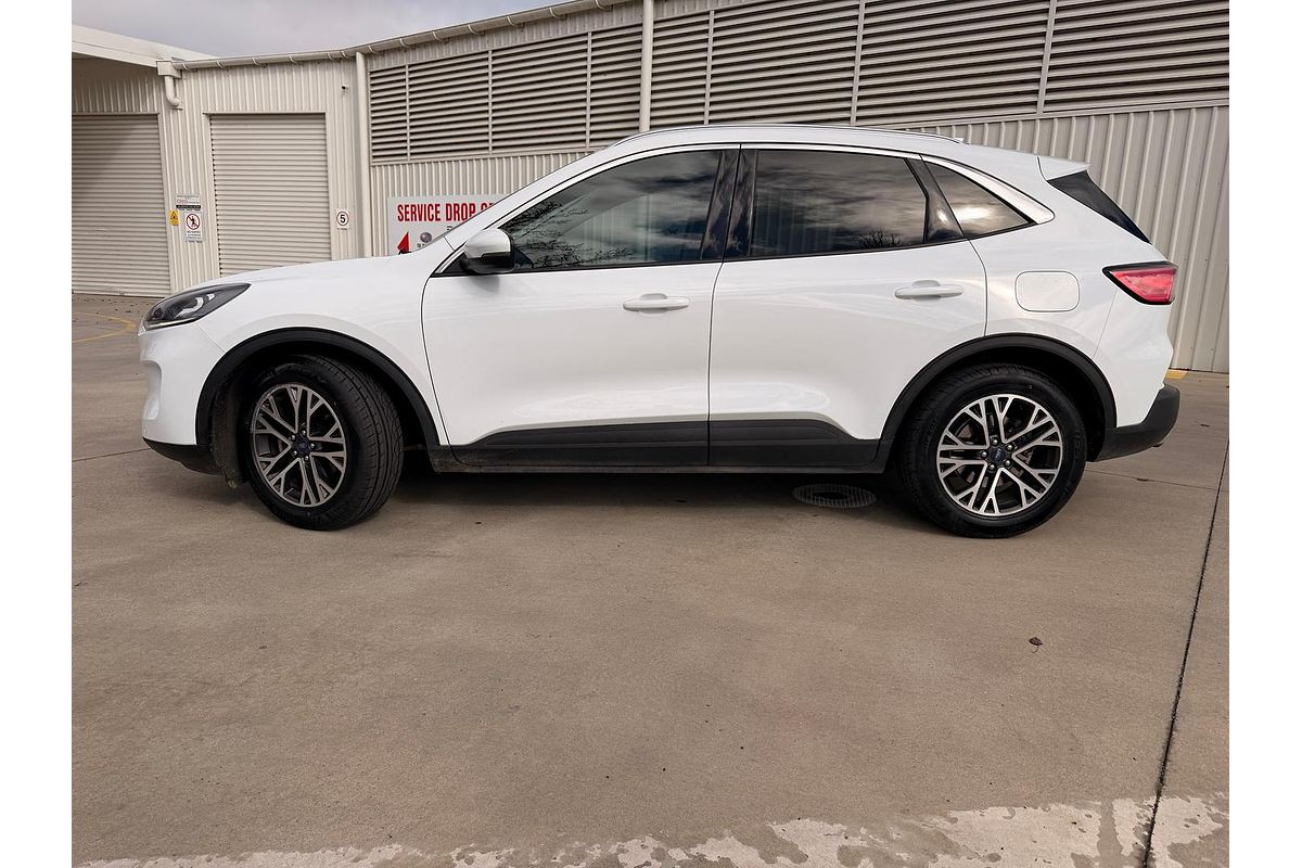 2021 Ford Escape ZH