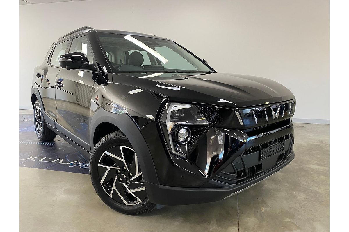 2025 Mahindra XUV3XO AX7L