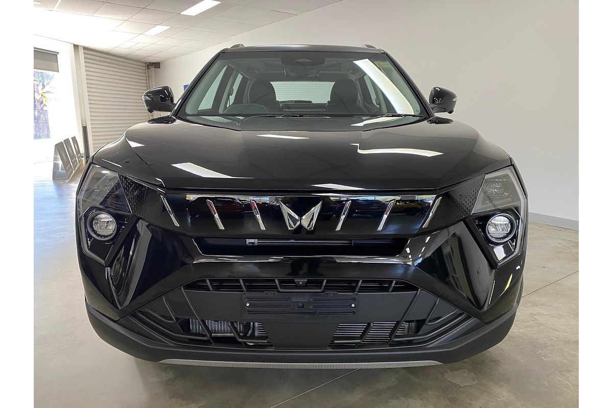 2025 Mahindra XUV3XO AX7L