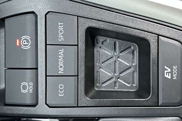 2025 Toyota RAV4 GXL AXAH52R thumb-16
