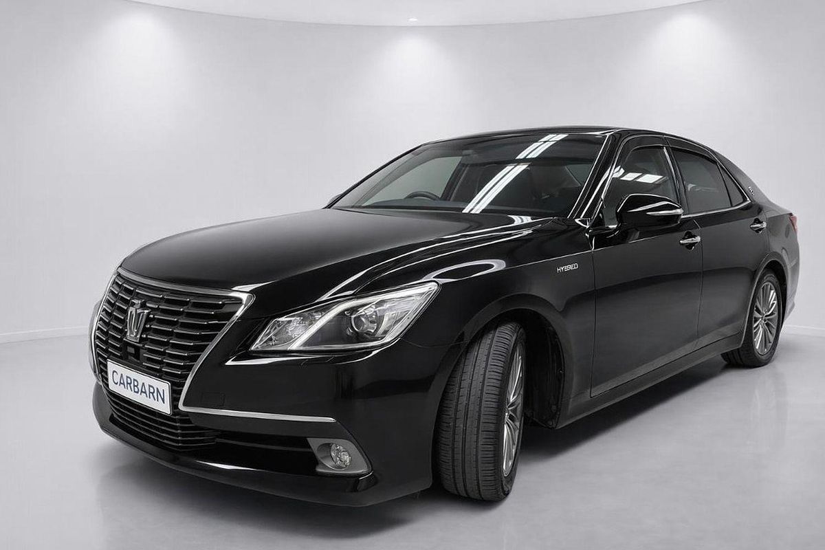 2015 Toyota Crown Royal Saloon AWS210