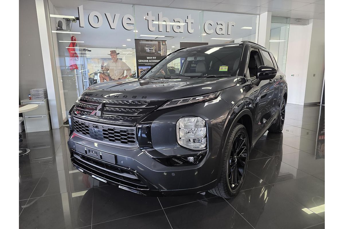 2025 Mitsubishi Outlander PHEV GSR ZM