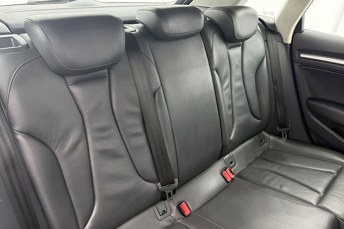 2015 Audi A3 e-tron 8V