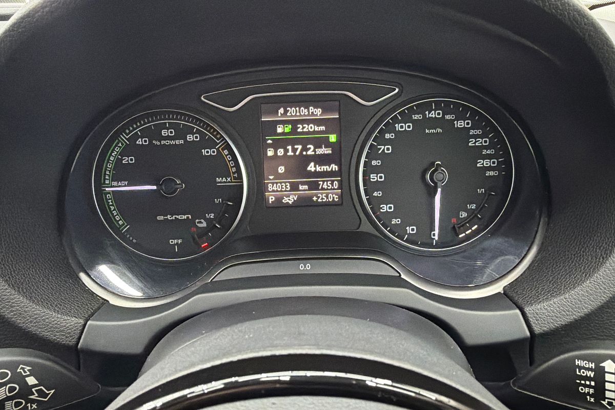 2015 Audi A3 e-tron 8V
