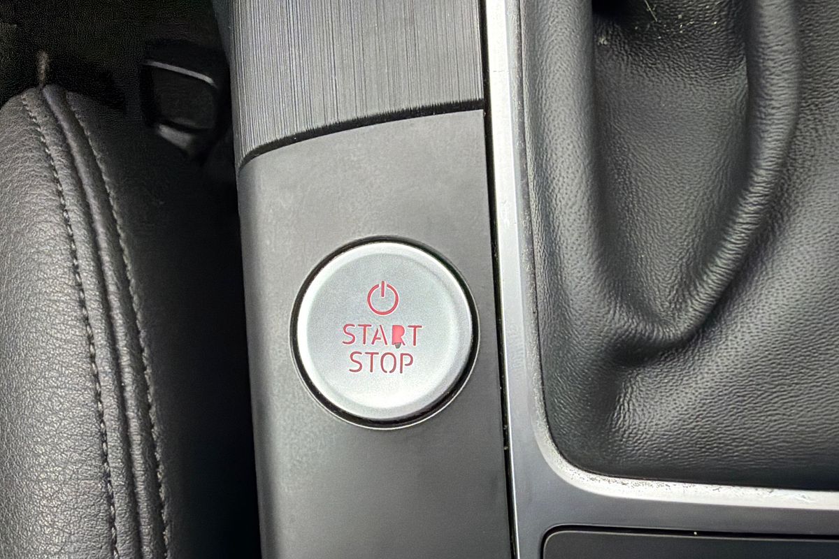 2015 Audi A3 e-tron 8V