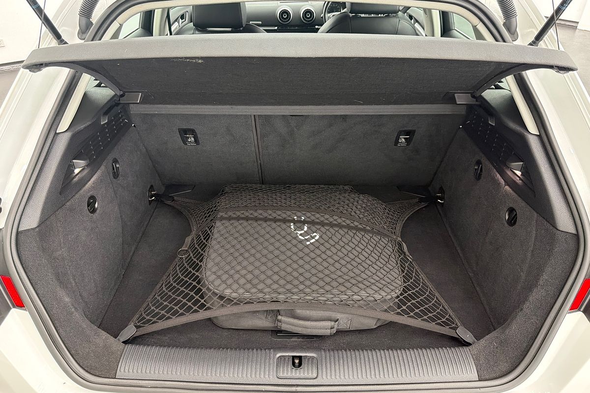 2015 Audi A3 e-tron 8V