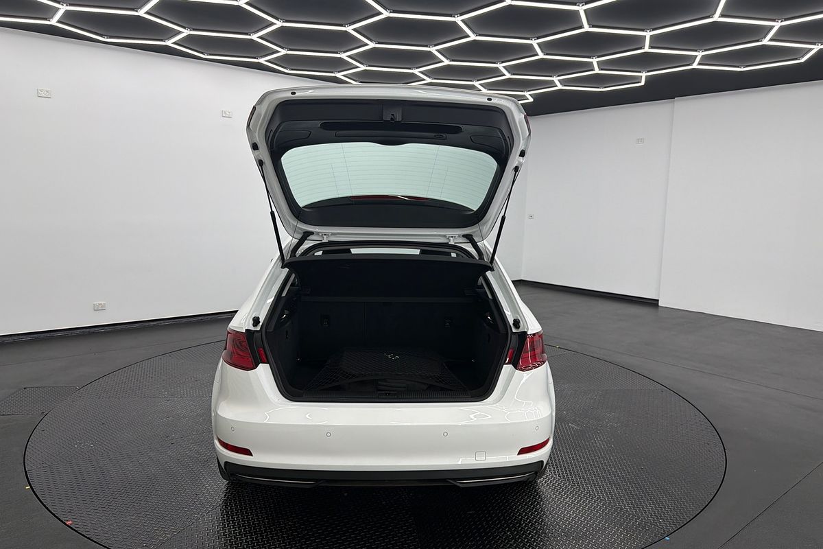 2015 Audi A3 e-tron 8V