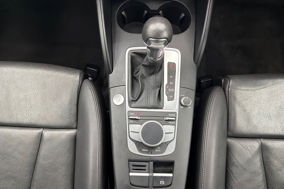 2015 Audi A3 e-tron 8V