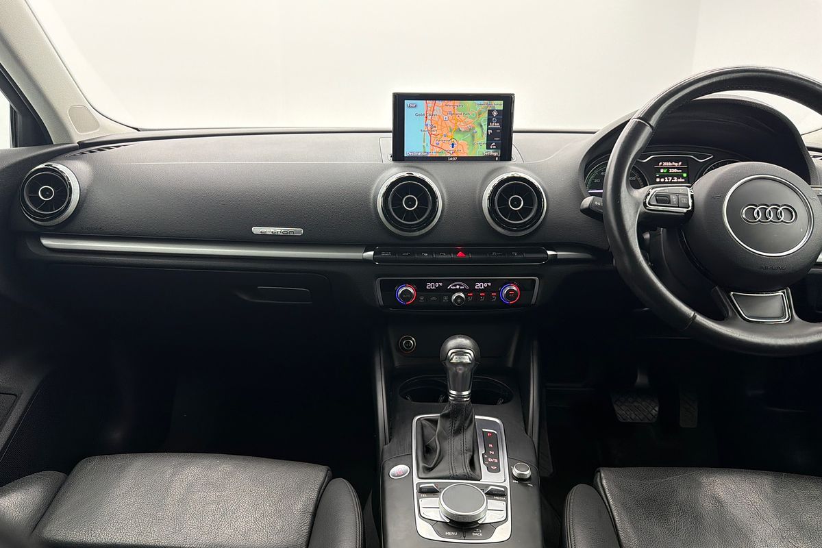 2015 Audi A3 e-tron 8V