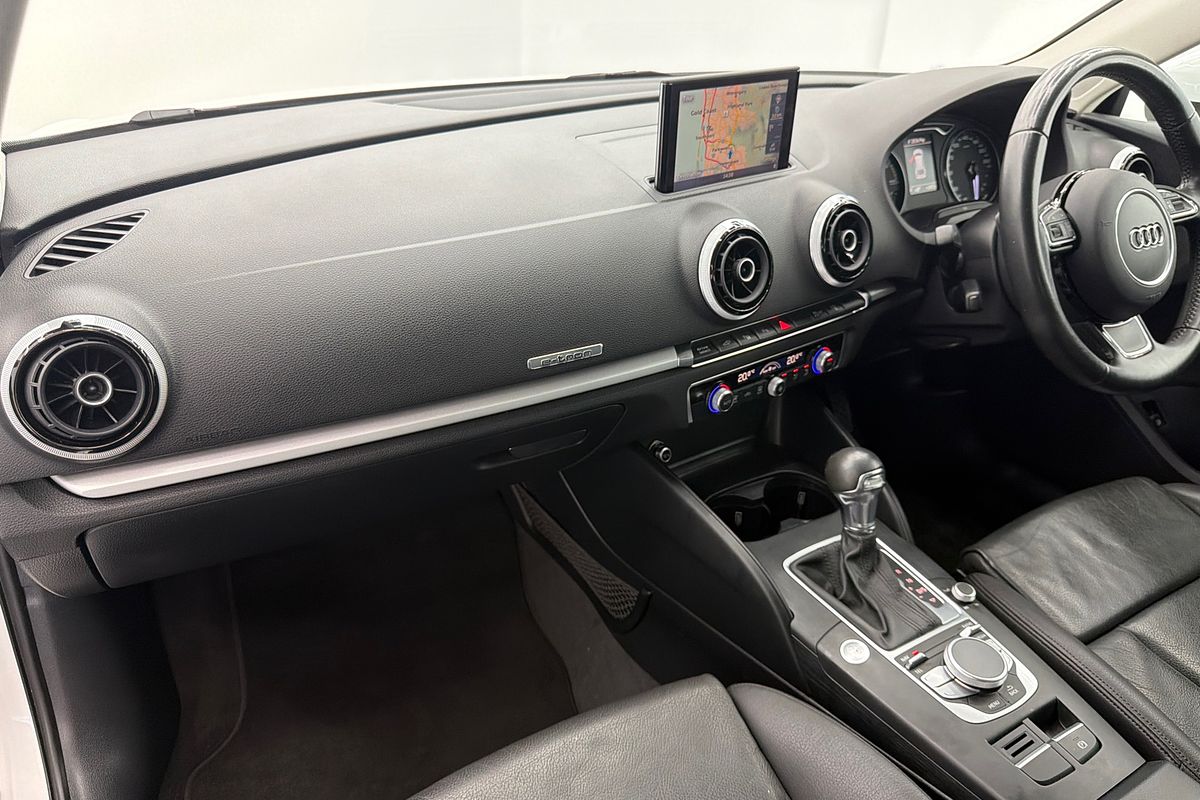 2015 Audi A3 e-tron 8V