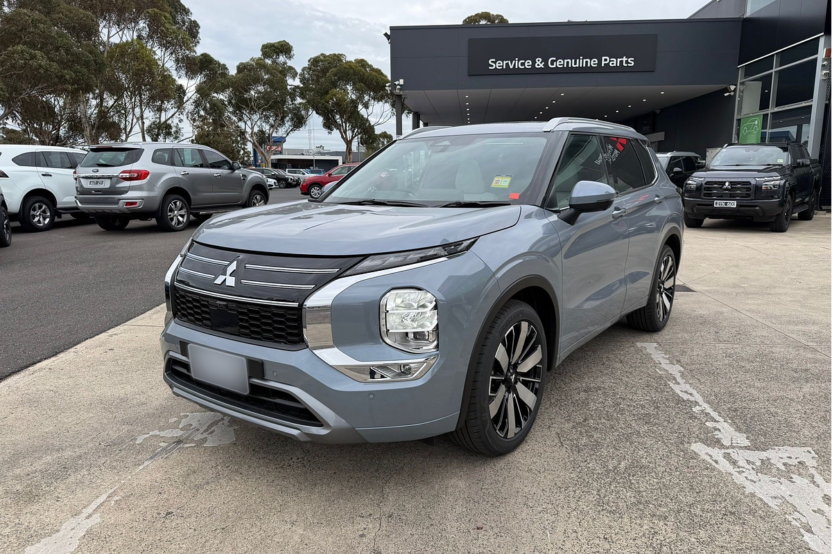 2025 Mitsubishi Outlander Exceed ZM