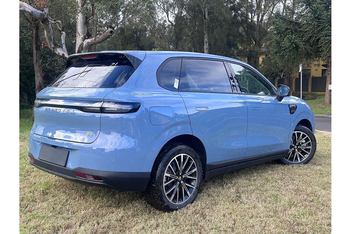 2026 Leapmotor B10 Design LR A12