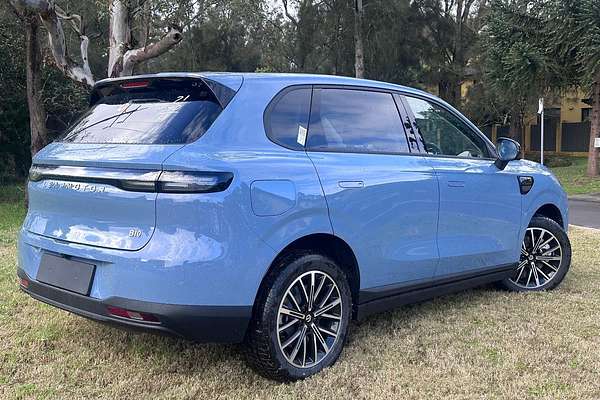 2026 Leapmotor B10 Design LR A12