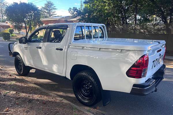 2018 Toyota Hilux SR GUN126R 4X4 thumb-3