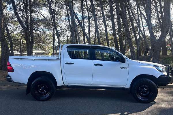 2018 Toyota Hilux SR GUN126R 4X4 thumb-13