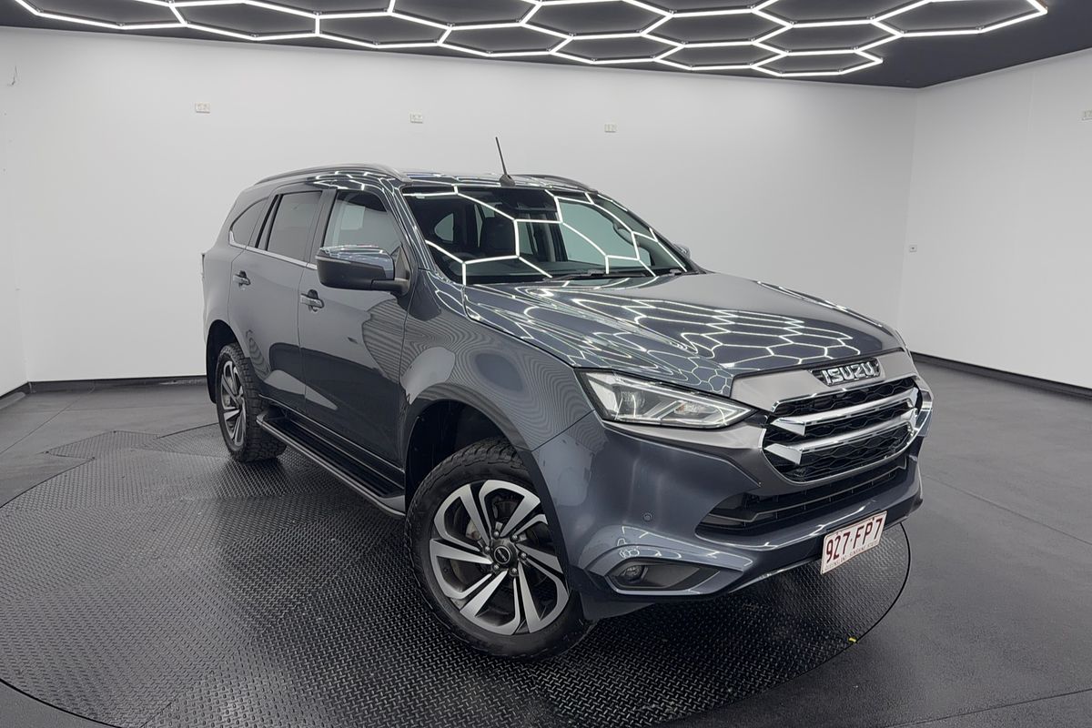 2022 Isuzu MU-X LS-T