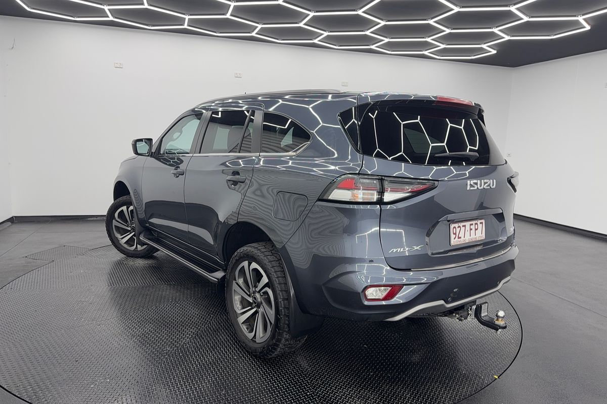 2022 Isuzu MU-X LS-T