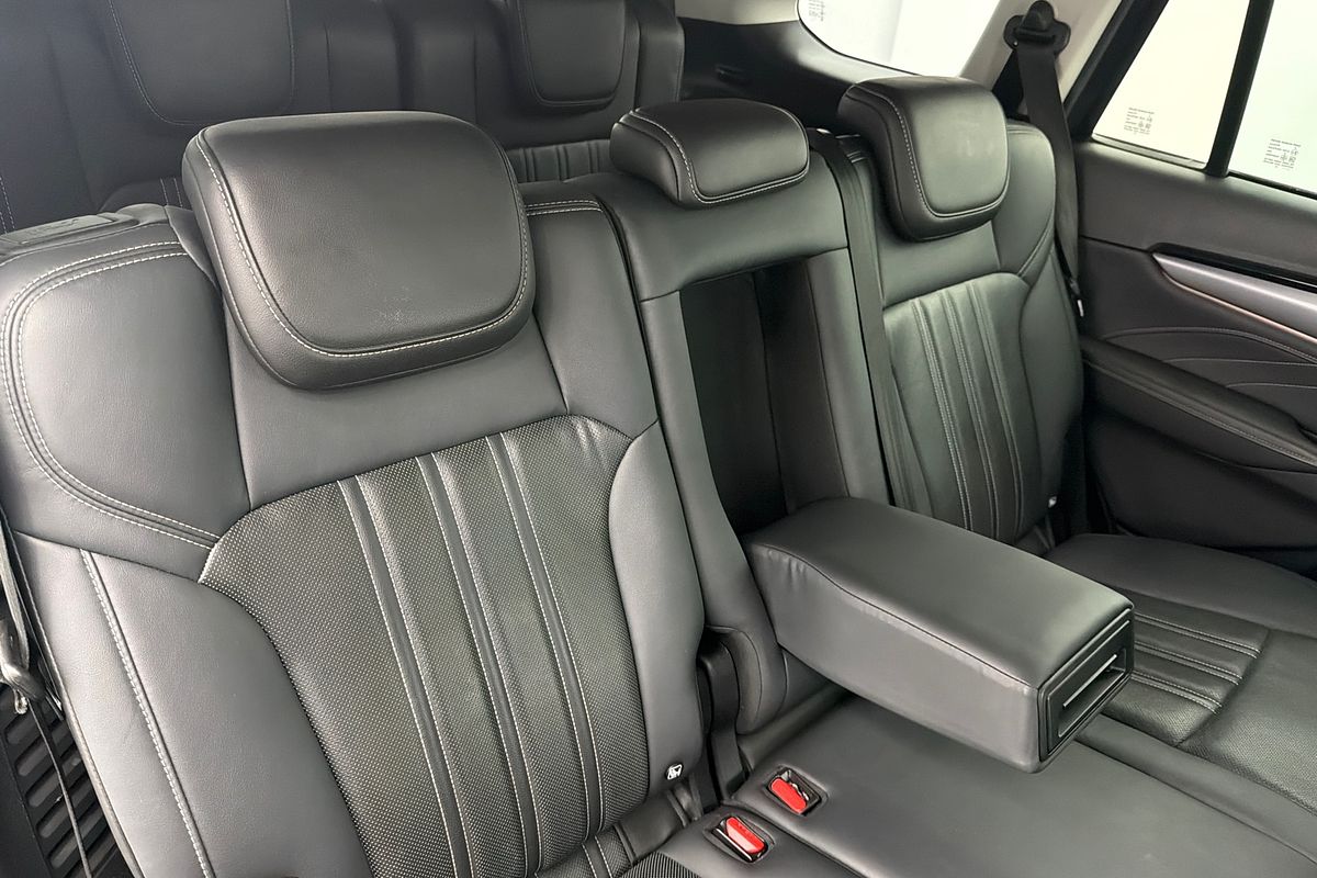 2022 Isuzu MU-X LS-T