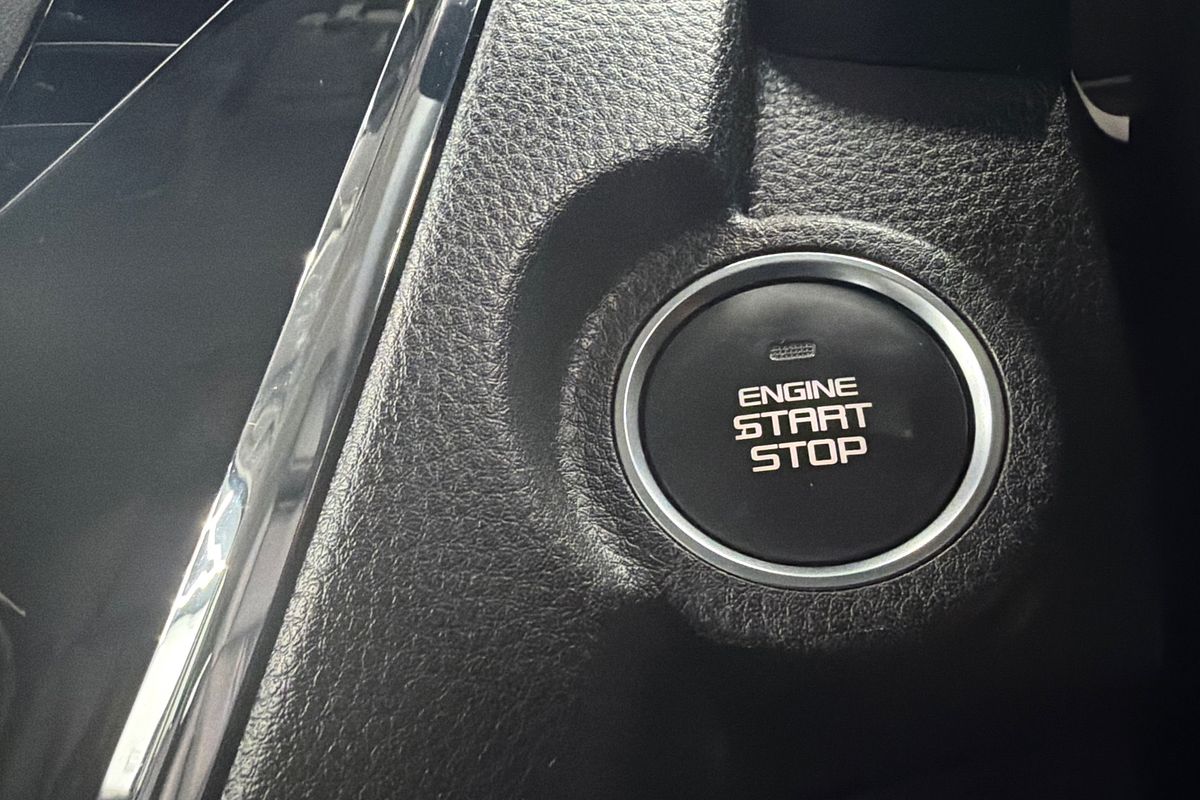 2022 Isuzu MU-X LS-T