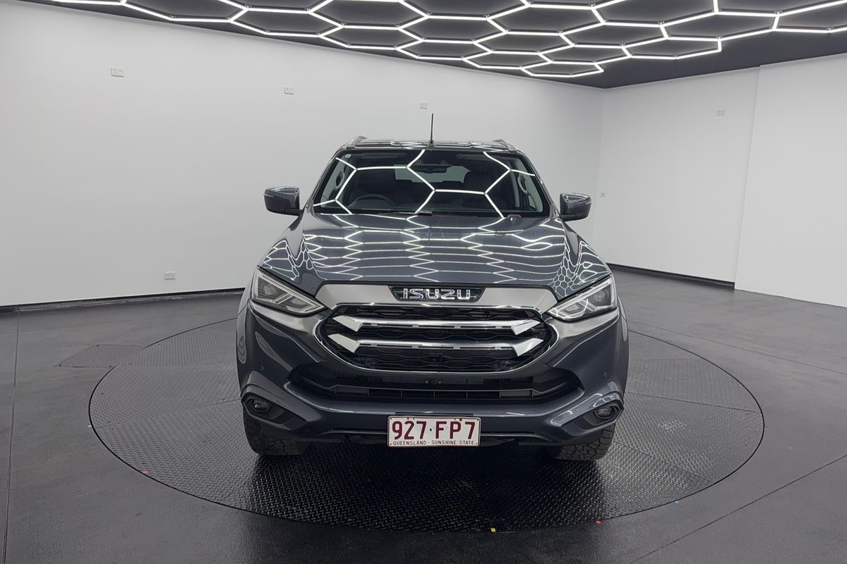 2022 Isuzu MU-X LS-T