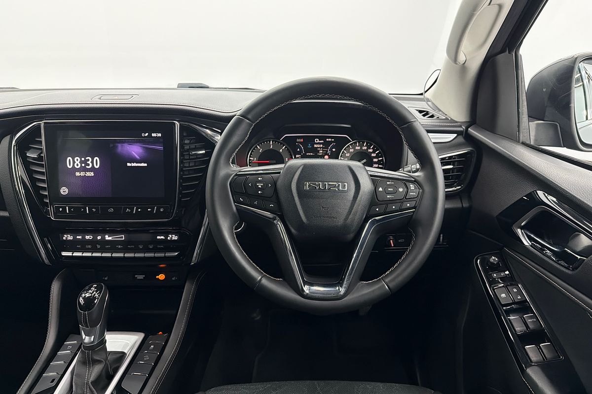 2022 Isuzu MU-X LS-T