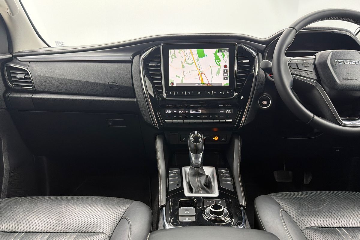 2022 Isuzu MU-X LS-T
