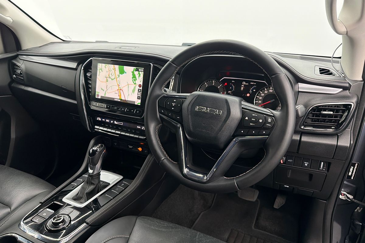 2022 Isuzu MU-X LS-T
