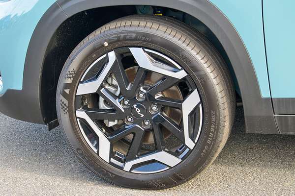 2025 Kia Seltos GT-Line SP2 PE thumb-3
