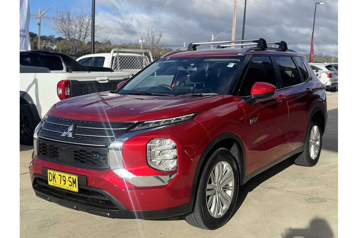 2024 Mitsubishi Outlander PHEV ES ZM