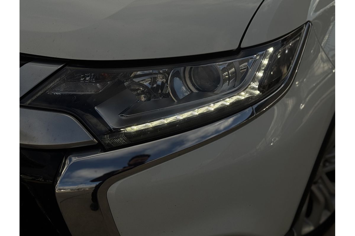 2020 Mitsubishi Outlander ES ADAS ZL