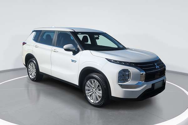 2025 Mitsubishi Outlander PHEV ES ZM