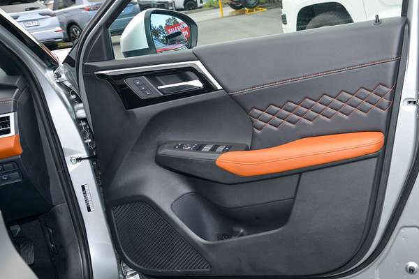 2025 Mitsubishi Outlander PHEV Exceed Tourer ZM thumb-17